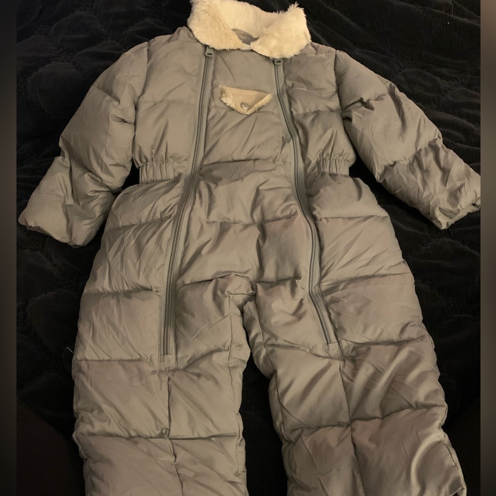 OCEAN KIDS AUSTRALIA Gray (Grey) Snowsuit size 80/42 white fur trim full zip